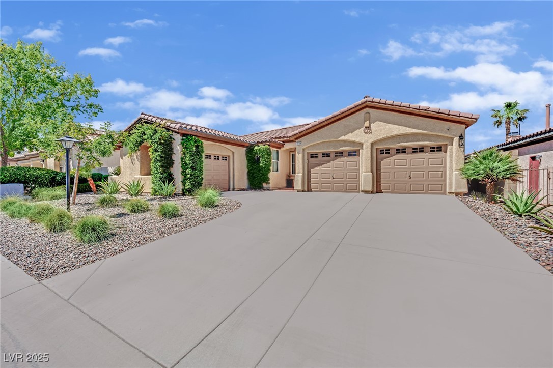 8134 Maddingley Avenue, Las Vegas, Nevada image 4