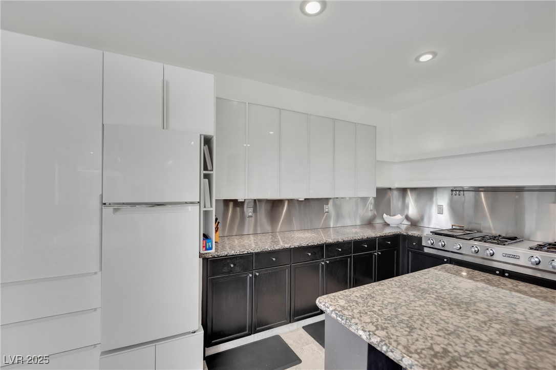 8134 Maddingley Avenue, Las Vegas, Nevada image 22