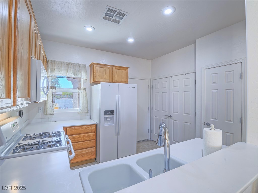 7624 Fruit Dove Street