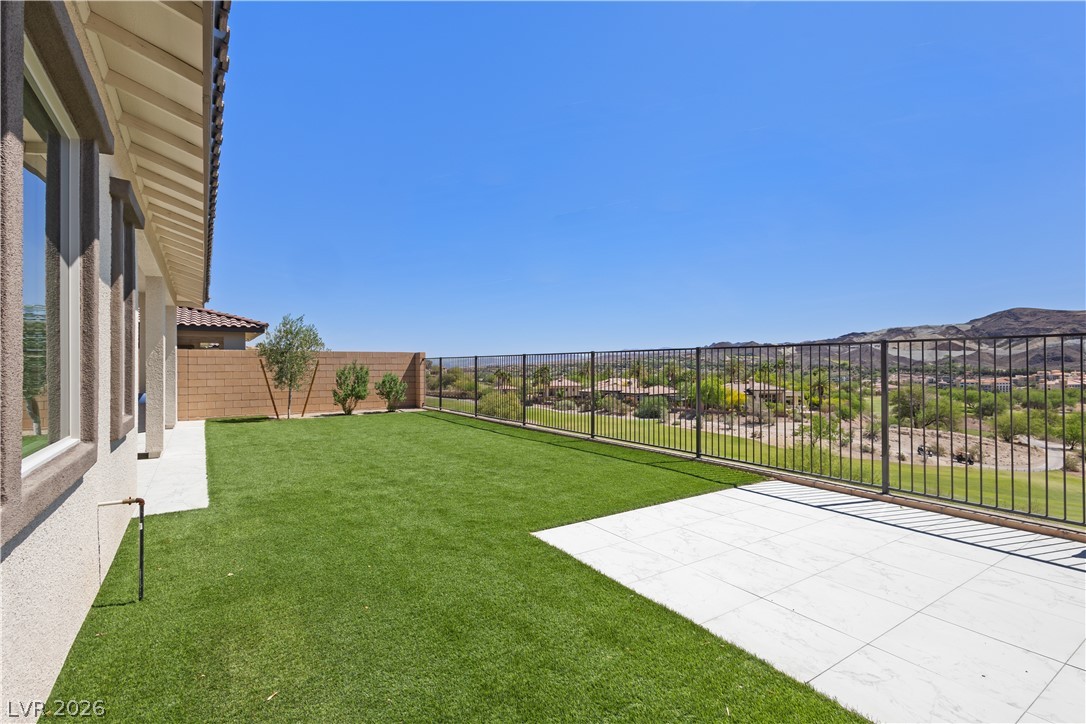 5 Faro De Marbella Court