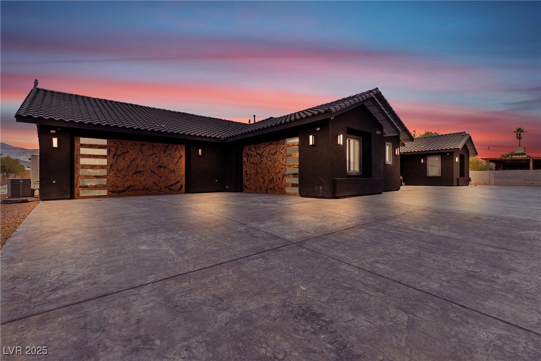 6235 N Fort Apache Road