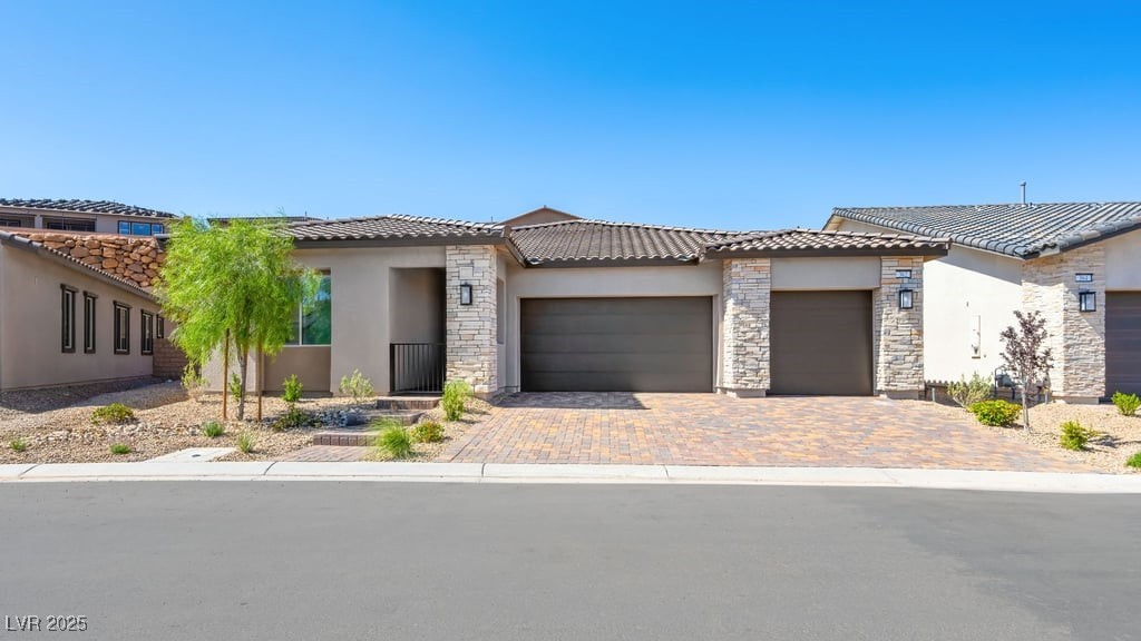 362 Tigullio Avenue, Henderson, Nevada image 1