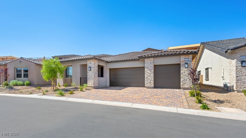 362 Tigullio Avenue, Henderson, Nevada image 2