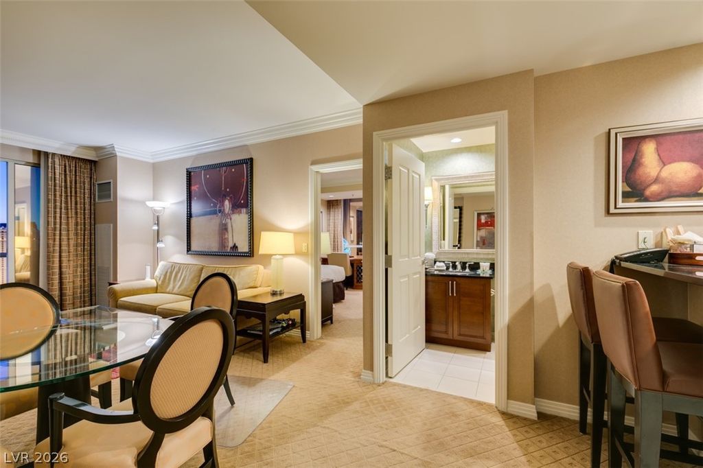 Photo of 125 E HARMON Avenue #2821, Las Vegas, NV 89109 (MLS # 2775822)