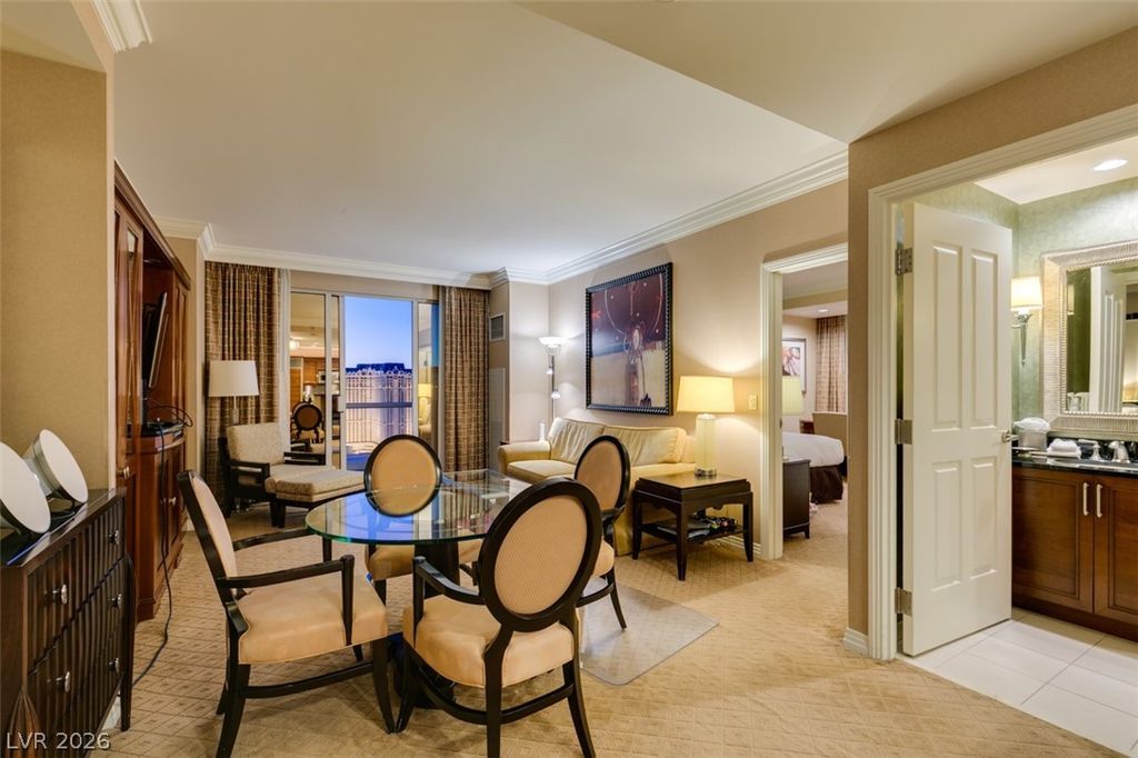 Photo of 125 E HARMON Avenue #2821, Las Vegas, NV 89109 (MLS # 2775822)