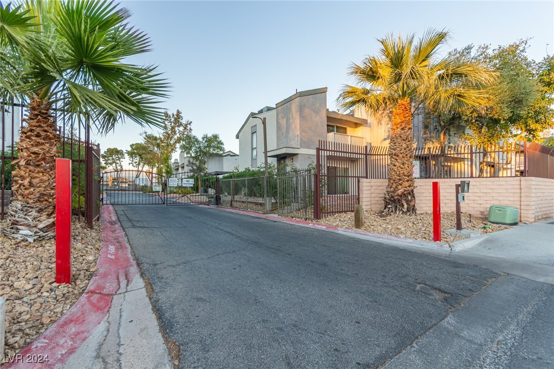 618 Rolling Green Drive, Las Vegas, Nevada image 18