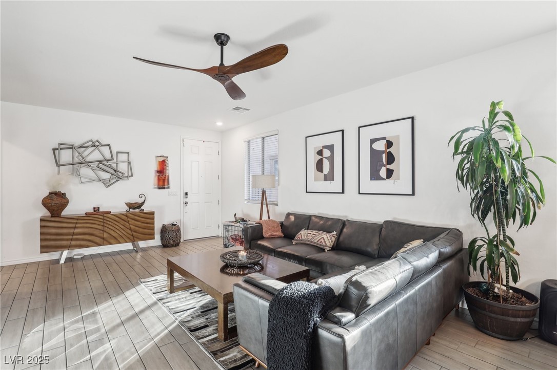 North Las Vegas, Nevada 89081, United States, 3 Bedrooms Bedrooms, ,3 BathroomsBathrooms,Residential,Pending,8186