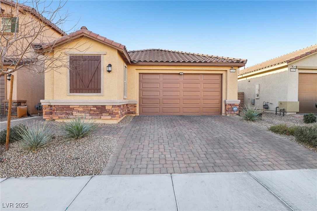 North Las Vegas, Nevada 89081, United States, 3 Bedrooms Bedrooms, ,3 BathroomsBathrooms,Residential,Pending,8186