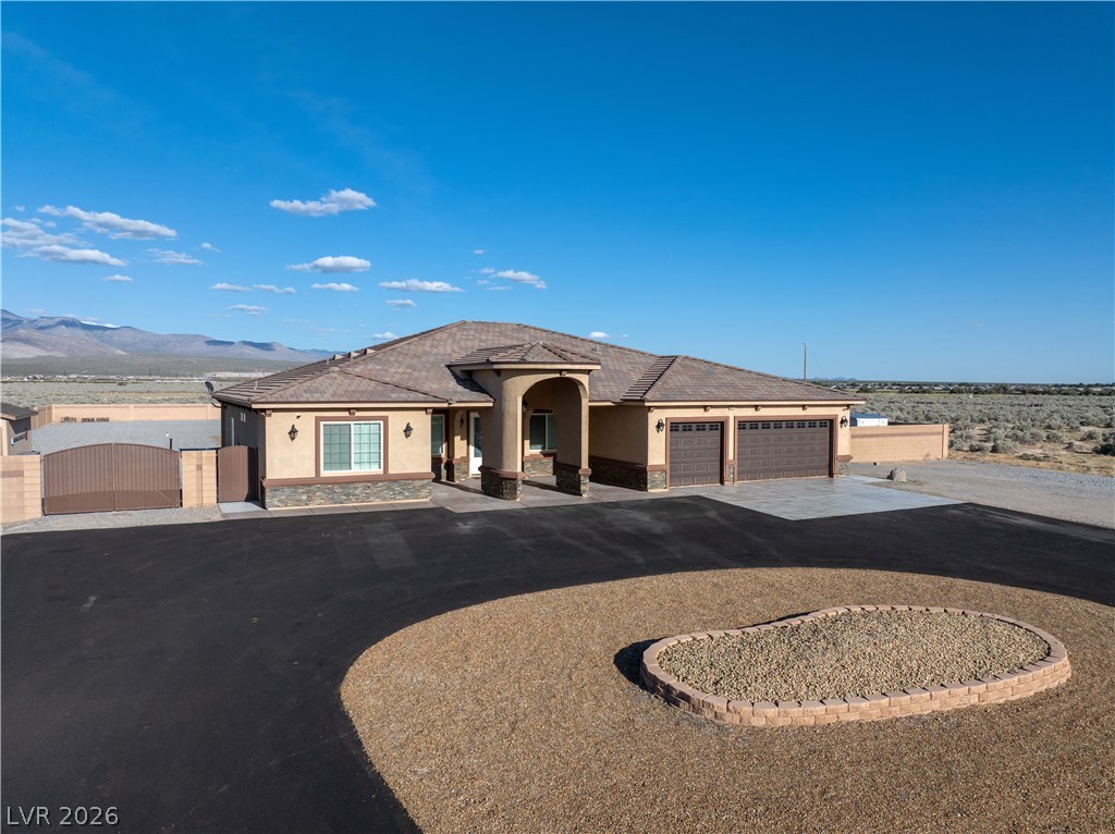 3921 S Malibou Avenue