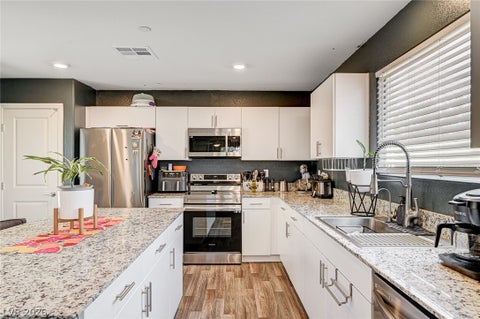 Tiny photo for 5617 Craftsman Avenue, Las Vegas, NV 89122 (MLS # 2793915)