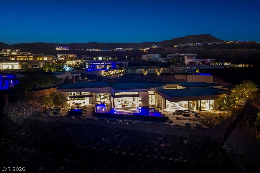 705 Dragon Peak Drive