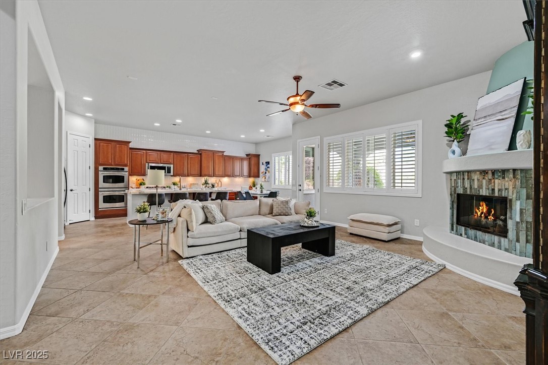 Henderson, Nevada 89044, United States, 3 Bedrooms Bedrooms, ,3 BathroomsBathrooms,Residential,Active,210693