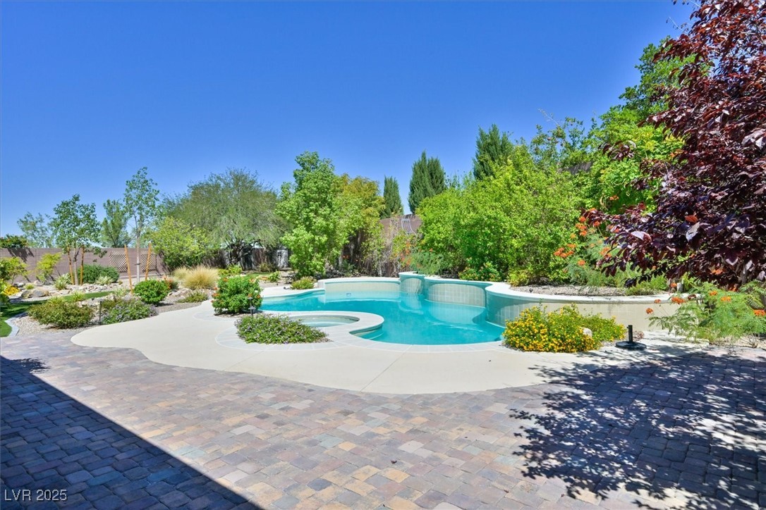 Henderson, Nevada 89044, United States, 3 Bedrooms Bedrooms, ,3 BathroomsBathrooms,Residential,Active,210693