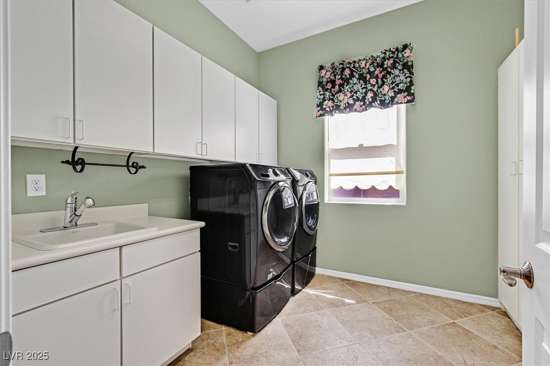 Henderson, Nevada 89044, United States, 3 Bedrooms Bedrooms, ,3 BathroomsBathrooms,Residential,Active,210693