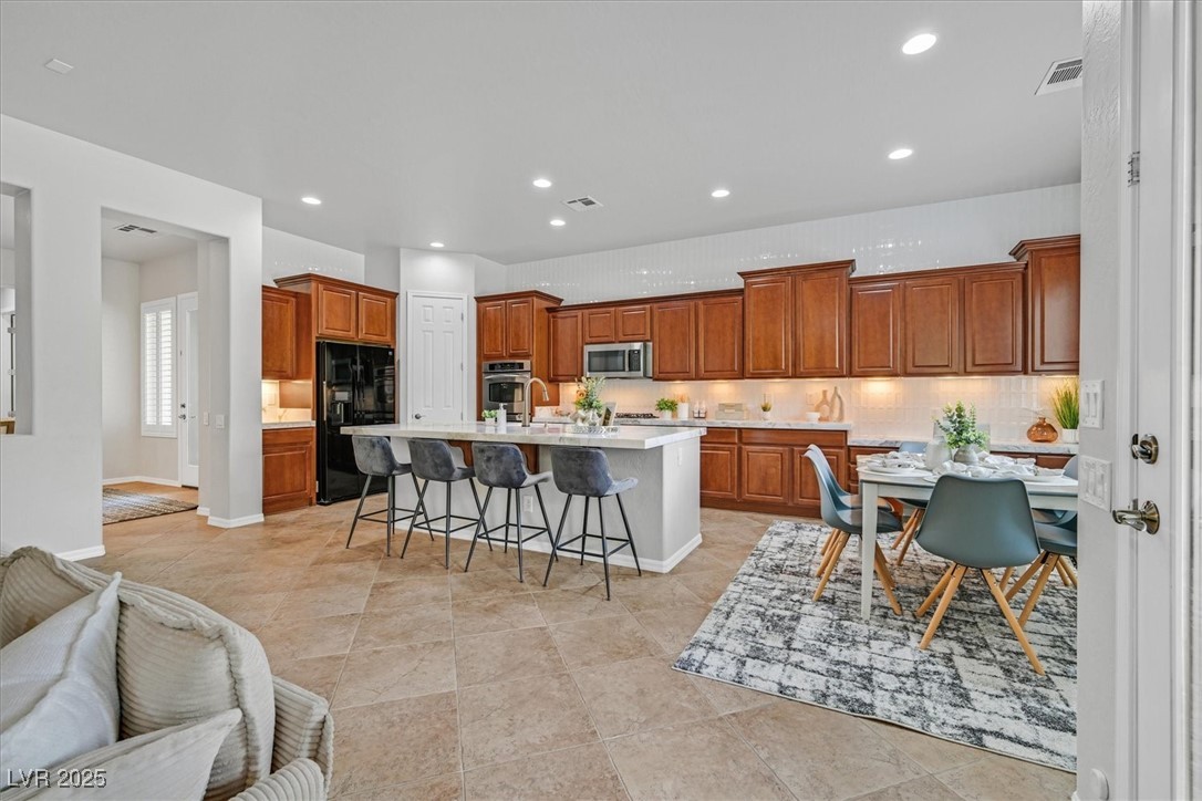 Henderson, Nevada 89044, United States, 3 Bedrooms Bedrooms, ,3 BathroomsBathrooms,Residential,Active,210693