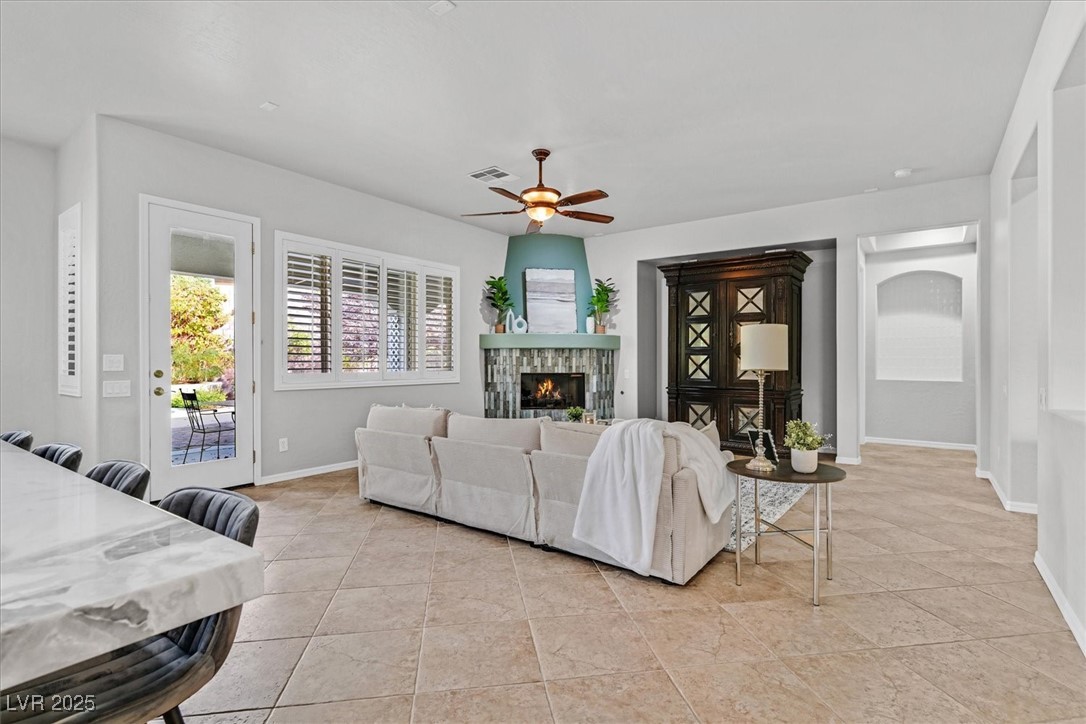 Henderson, Nevada 89044, United States, 3 Bedrooms Bedrooms, ,3 BathroomsBathrooms,Residential,Active,210693