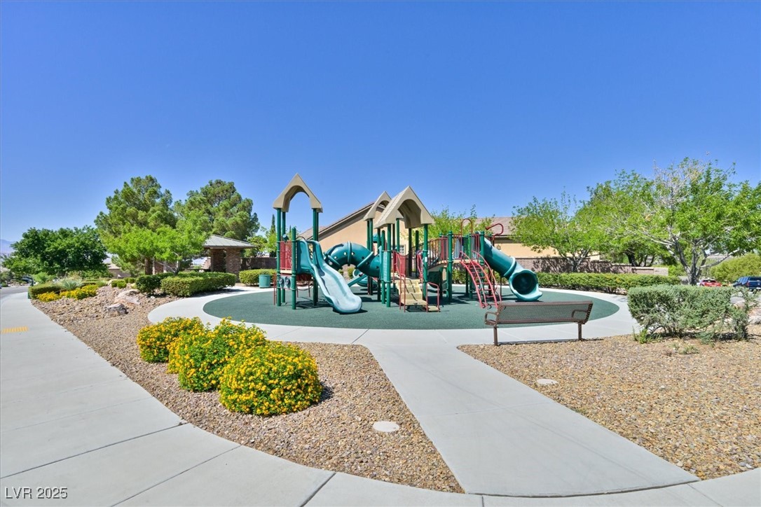 Henderson, Nevada 89044, United States, 3 Bedrooms Bedrooms, ,3 BathroomsBathrooms,Residential,Active,210693