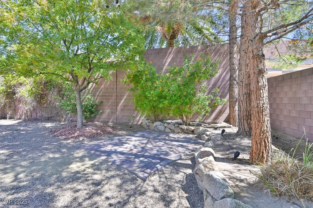 Henderson, Nevada 89044, United States, 3 Bedrooms Bedrooms, ,3 BathroomsBathrooms,Residential,Active,210693