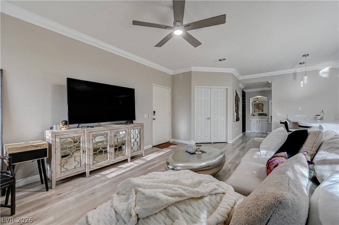 5415 W Harmon Avenue 1029