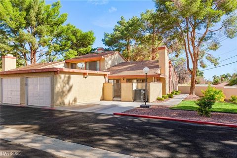Photo of 2394 Pickwick Drive, Henderson, NV 89014 (MLS # 2728933)