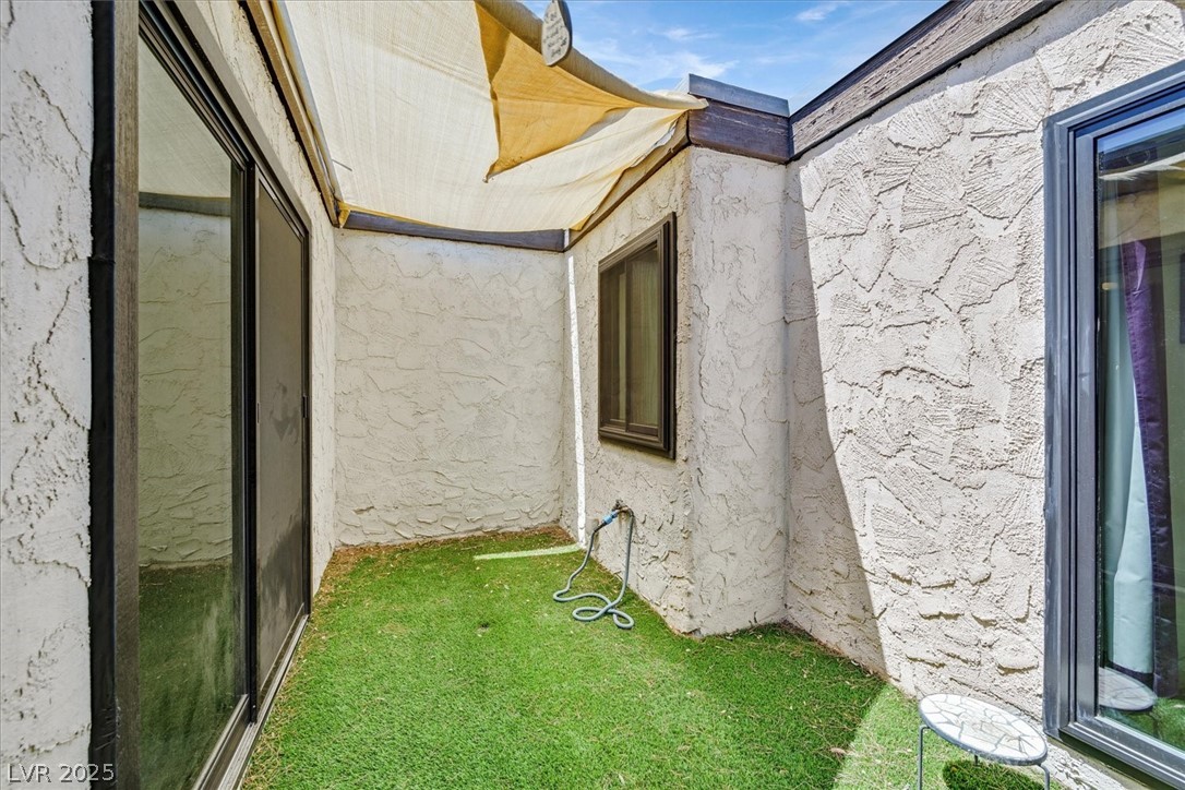 3073 Conquista Court