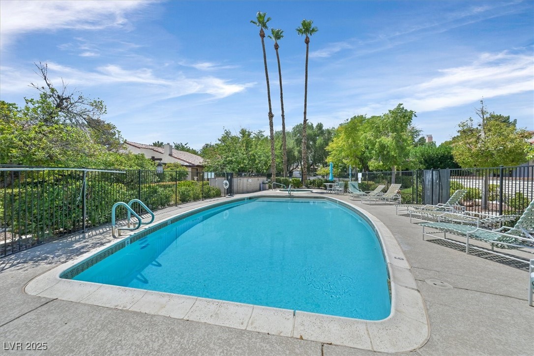 Las Vegas, Nevada 89121, United States, 3 Bedrooms Bedrooms, ,2 BathroomsBathrooms,Residential,Active,253579