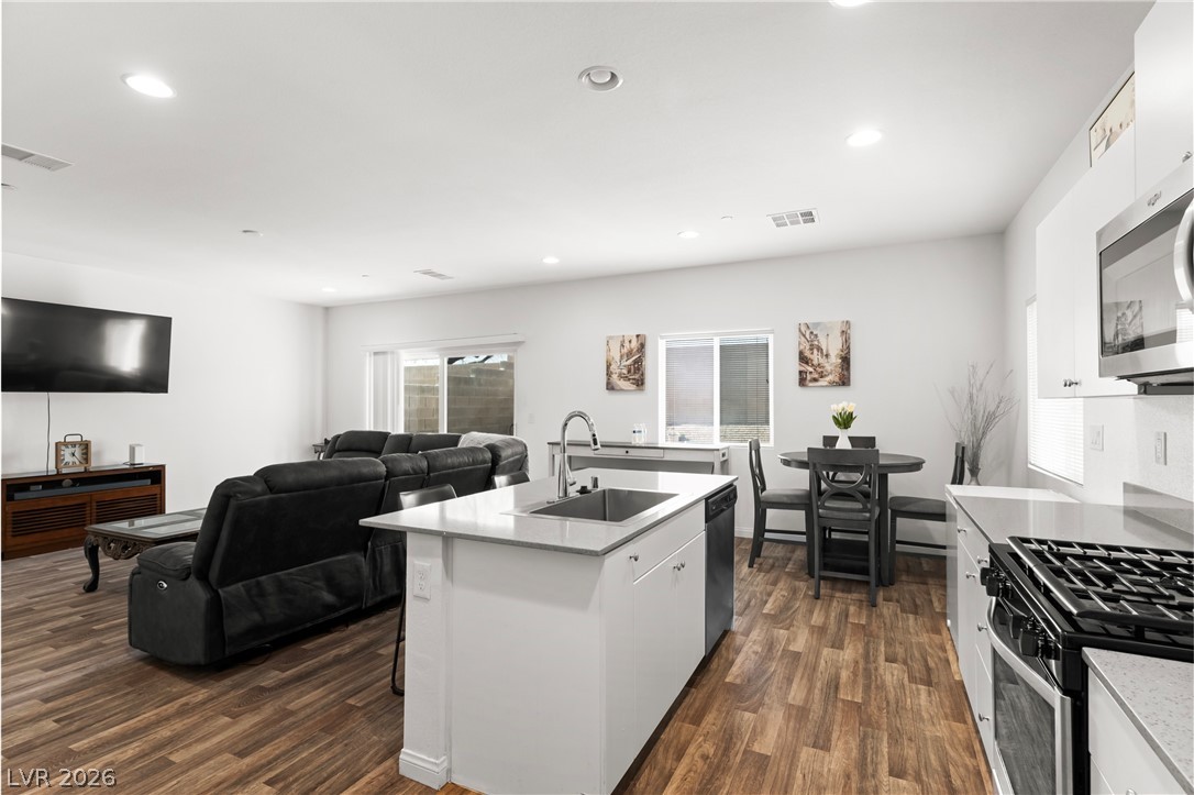 6509 Cinnamon Hazlenut Street