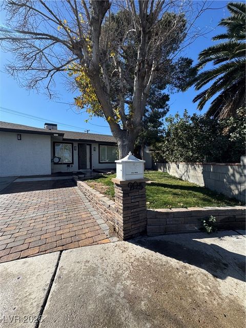 905 Vaughn Street Las Vegas NV 89101