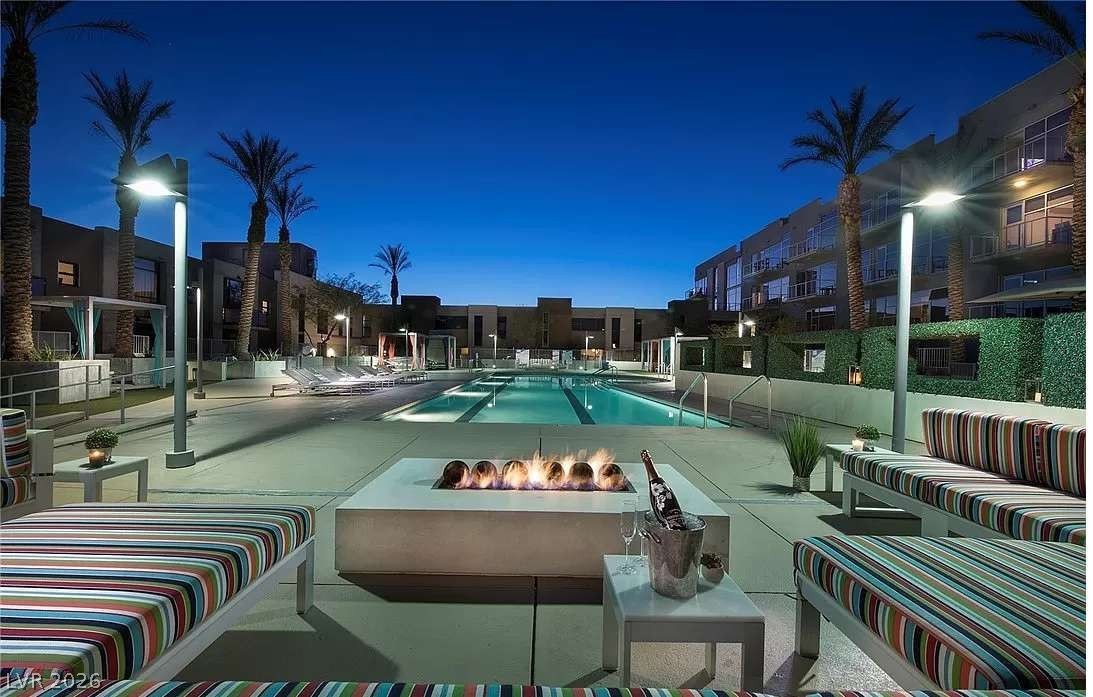 353 E Bonneville Avenue 125