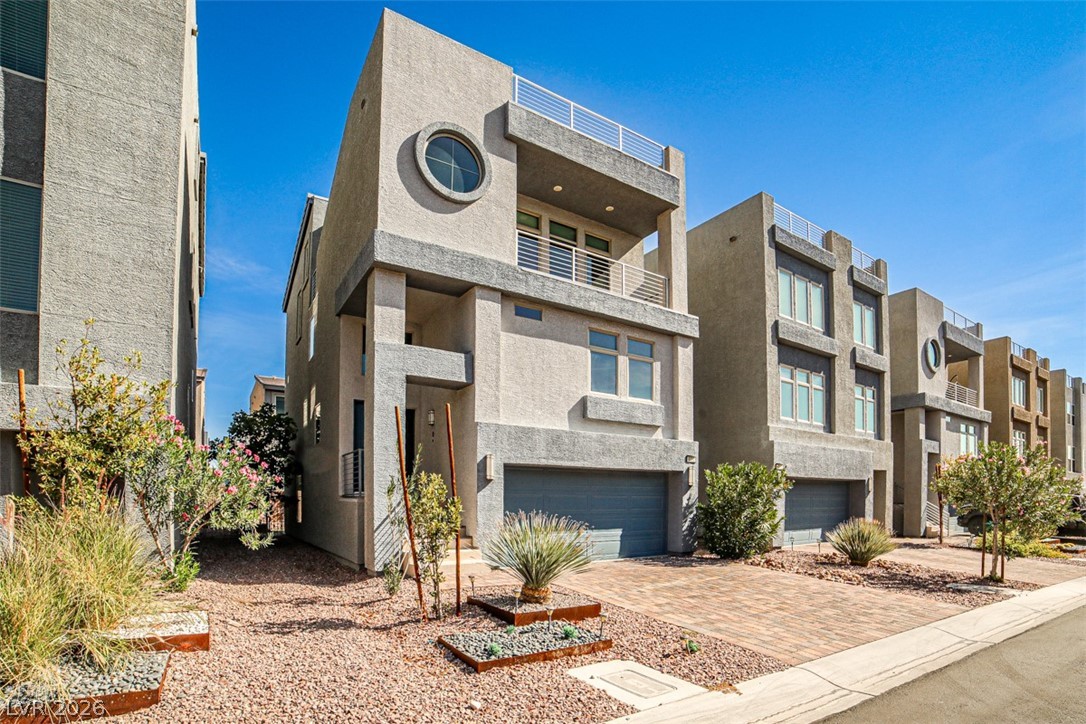 8052 Haywood Estate Avenue