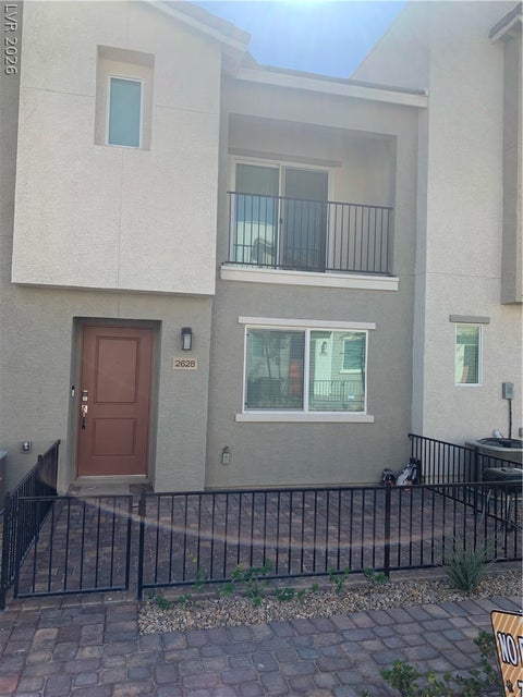 Townhouse For Sale - 2628 Canary Yellow Court<br/> Clark County, North Las Vegas, NV 89086