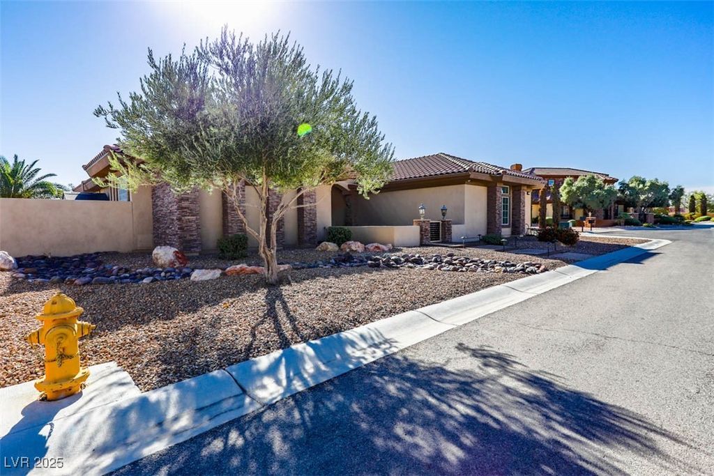 Photo of 271 E Shelbourne Avenue, Las Vegas, NV 89123 (MLS # 2740709)