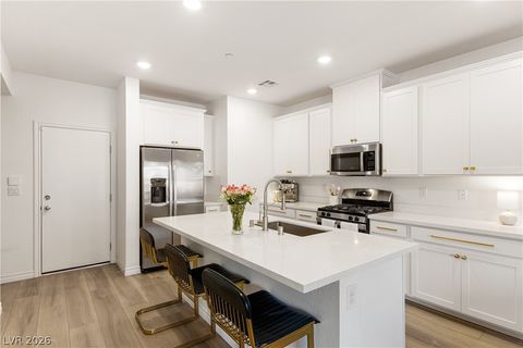 600 N Carriage Hill Drive 1020 Las Vegas NV 89138