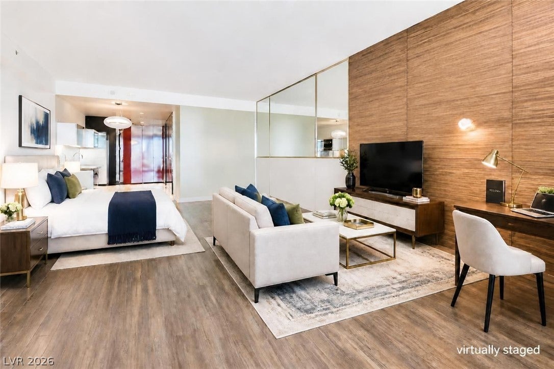 4381 W Flamingo Road 1516