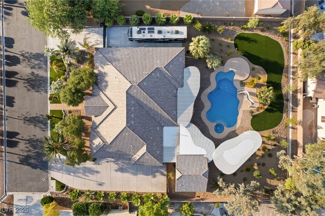 7840 Thunder Echo Street, Las Vegas, Nevada image 45