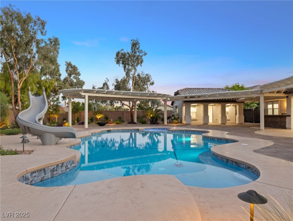 7840 Thunder Echo Street, Las Vegas, Nevada image 21