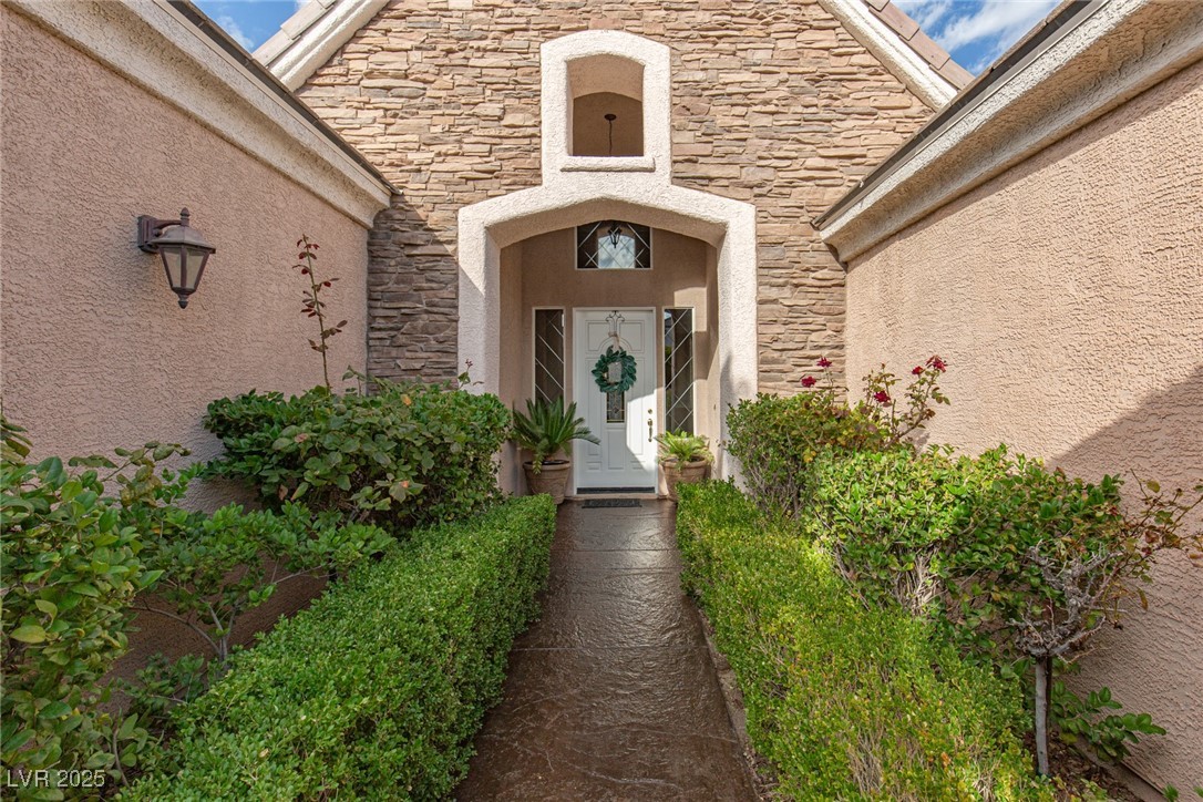 305 Round Stone Court