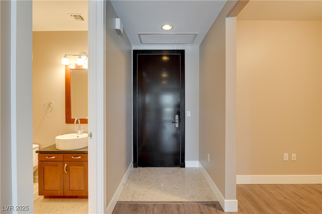 4575 Dean Martin Drive 601