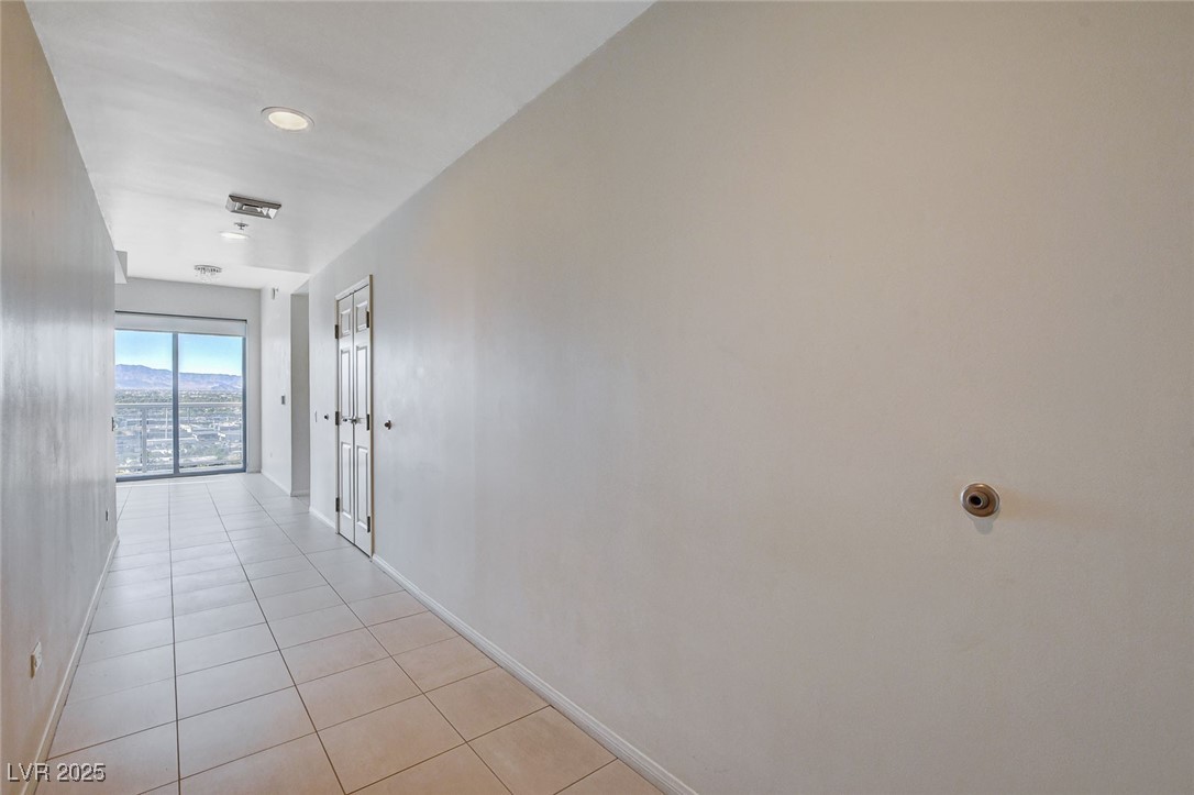 200 W Sahara Avenue 1101