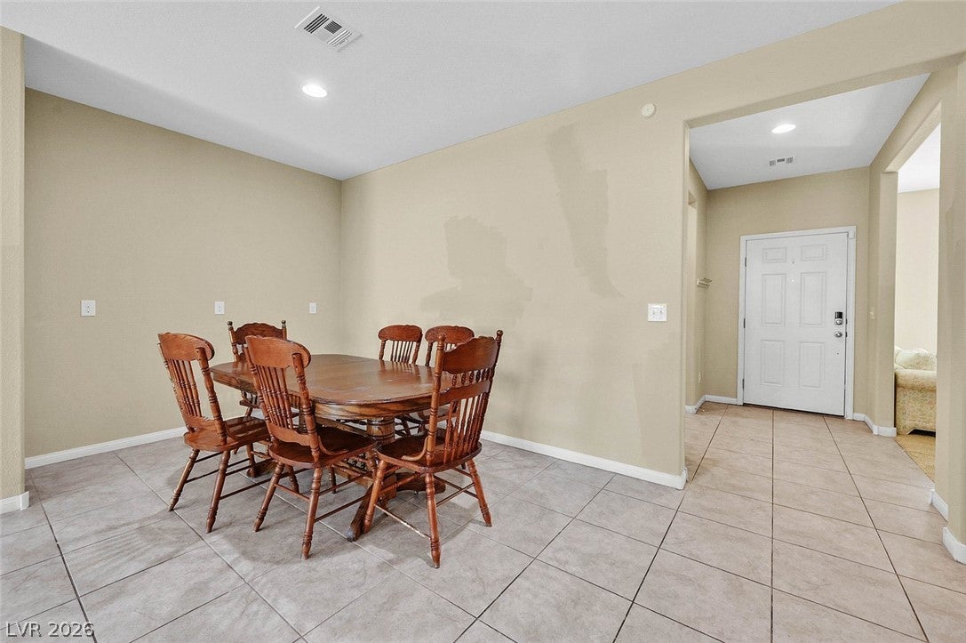8208 Redbud Vine Street