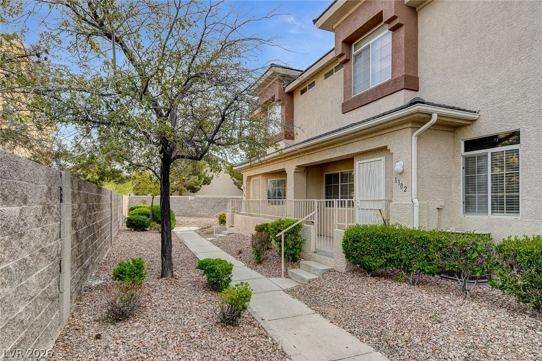 1302 Dusty Creek Street
