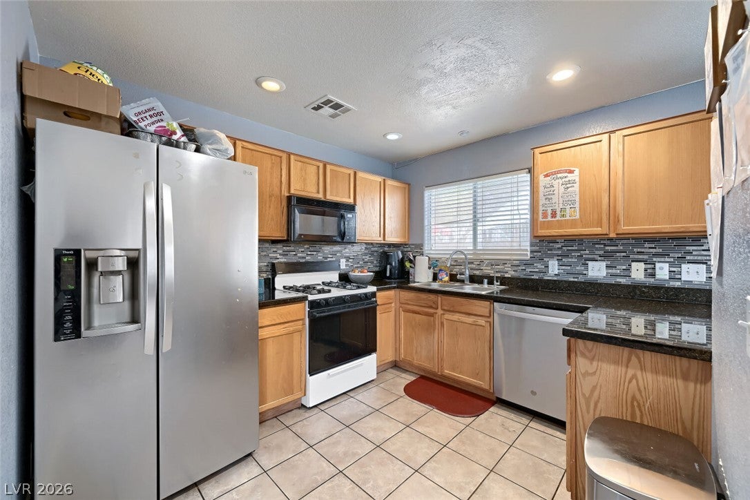 3368 Dragon Fly Street