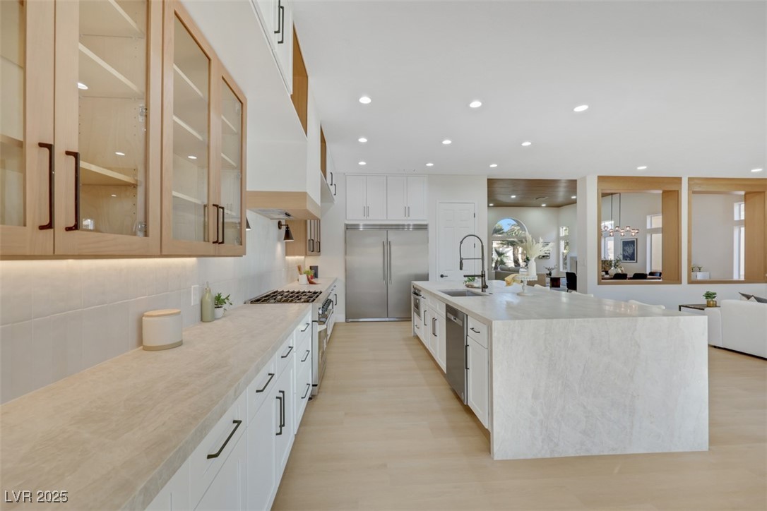 Properties 1 2621 Spalding Drive