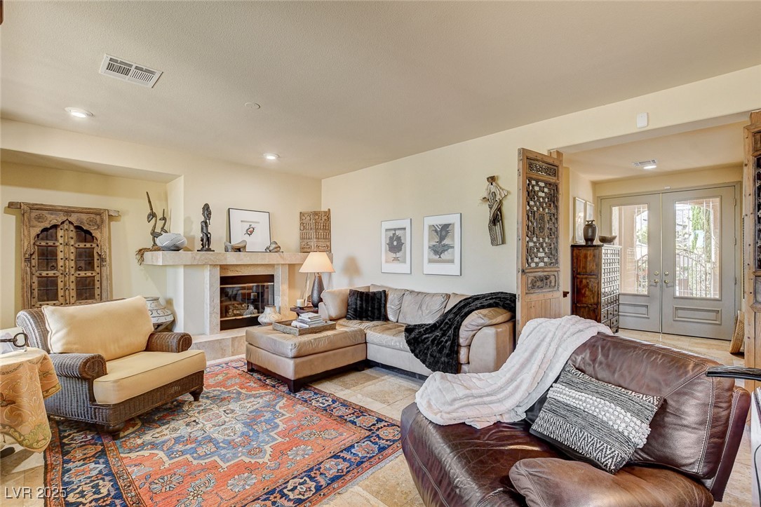 5152 Vincitor Street