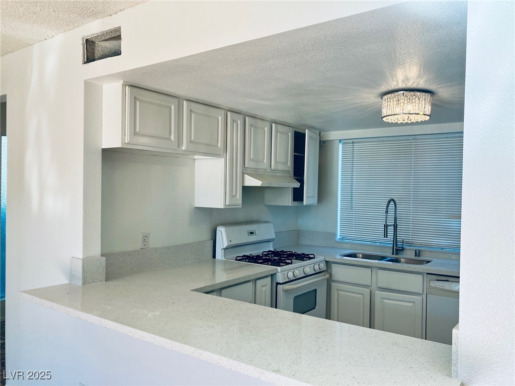 4281 White Sands Avenue