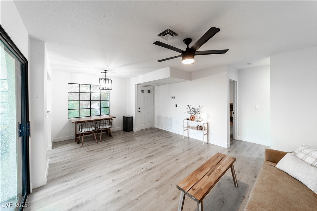 4724 Nara Vista Way 204