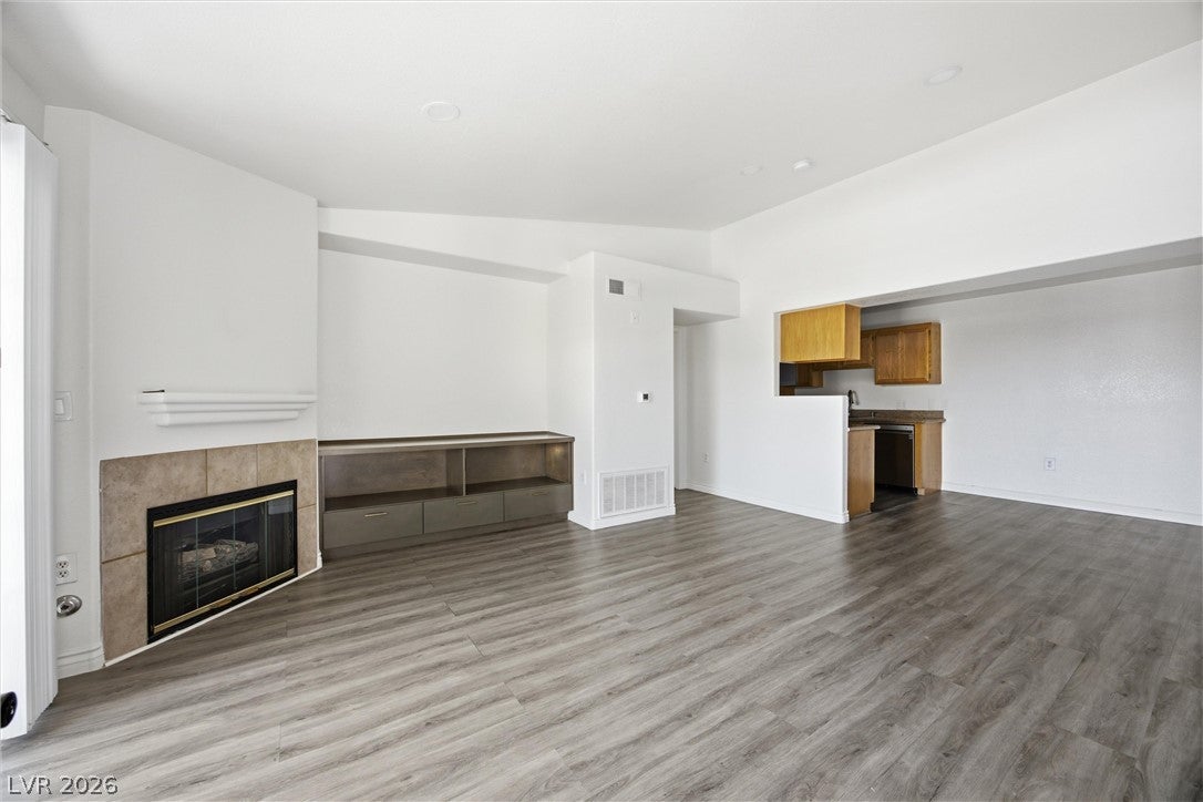 3318 N Decatur Boulevard 2114
