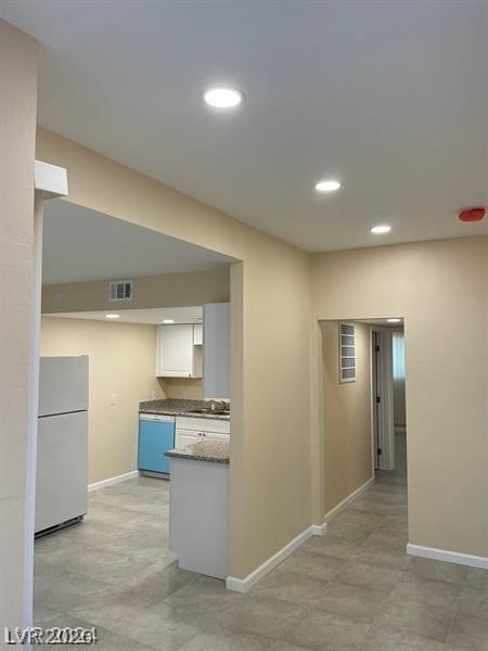 539 E Saint Louis Avenue 201