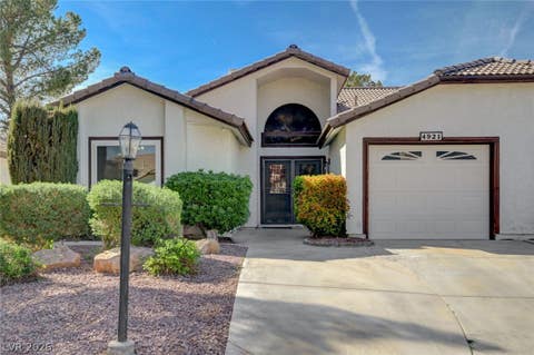 Townhouse For Sale - 4921 Ocean Shores Way<br/> Clark County, Las Vegas, NV 89130