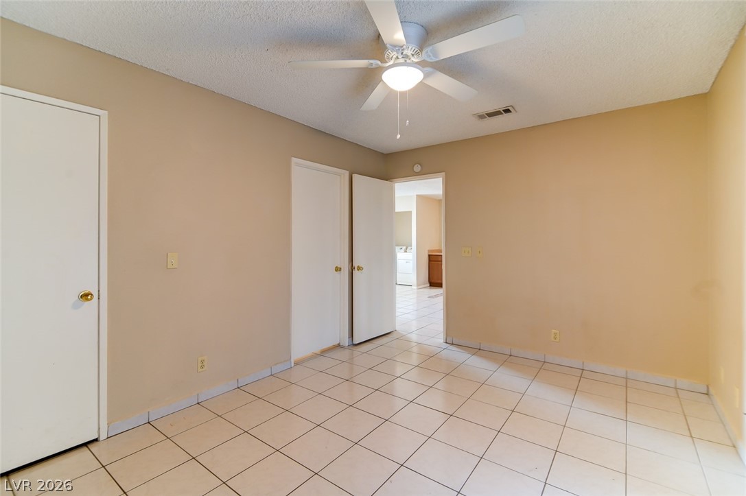 824 Hedge Way 2